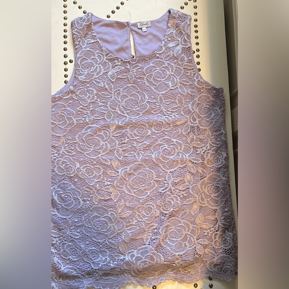 Sleeveless Lace Top Size Small